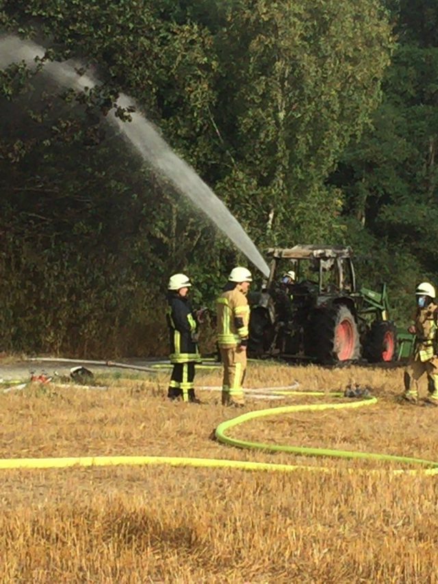 brand_traktor_schlink_160903